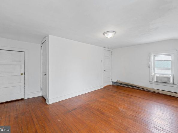 222 Burmont Road, Drexel Hill PA 19026