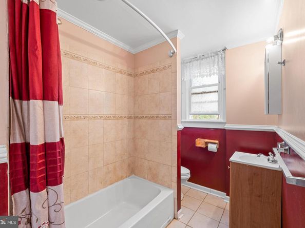 222 Burmont Road, Drexel Hill PA 19026