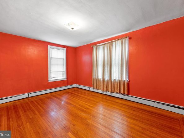 222 Burmont Road, Drexel Hill PA 19026