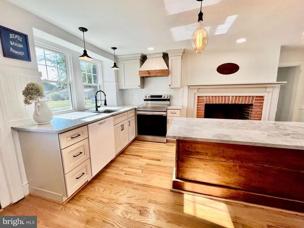 2437 Patane Avenue, Abington PA 19001