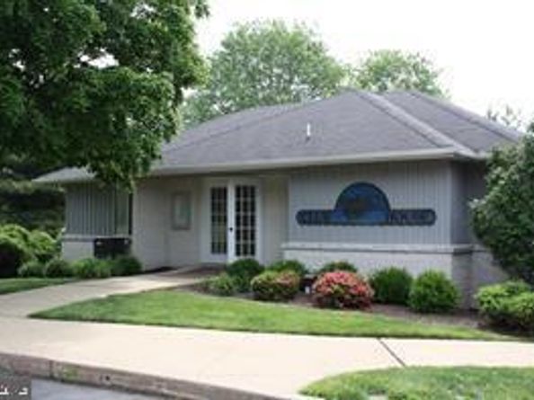 31 Hillcroft Way, Newtown PA 18940