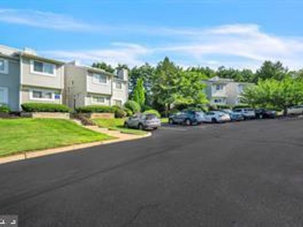 31 Hillcroft Way, Newtown PA 18940