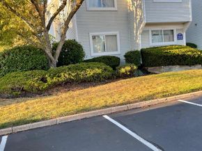 31 Hillcroft Way, Newtown PA 18940