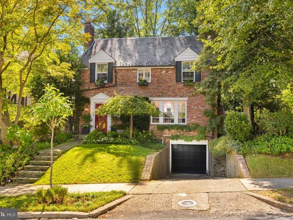 4438 Lowell Street NW, Washington DC 20016
