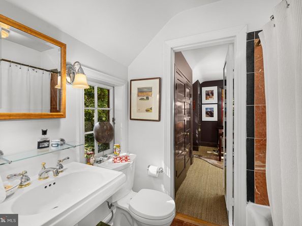 4438 Lowell Street NW, Washington DC 20016