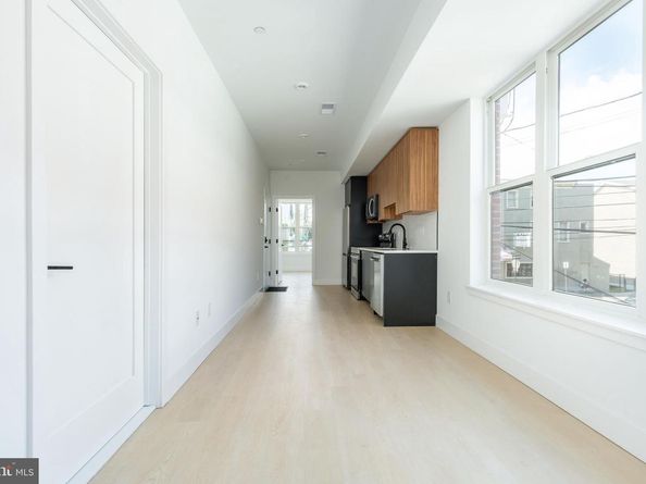 1649 6TH Street N, Philadelphia PA 19122