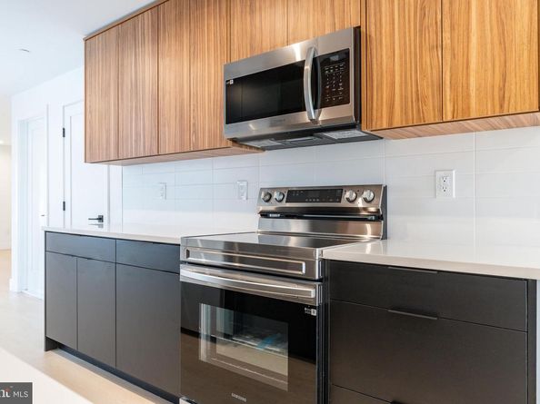 1649 6TH Street N, Philadelphia PA 19122