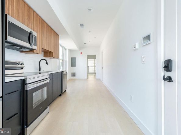 1649 6TH Street N, Philadelphia PA 19122