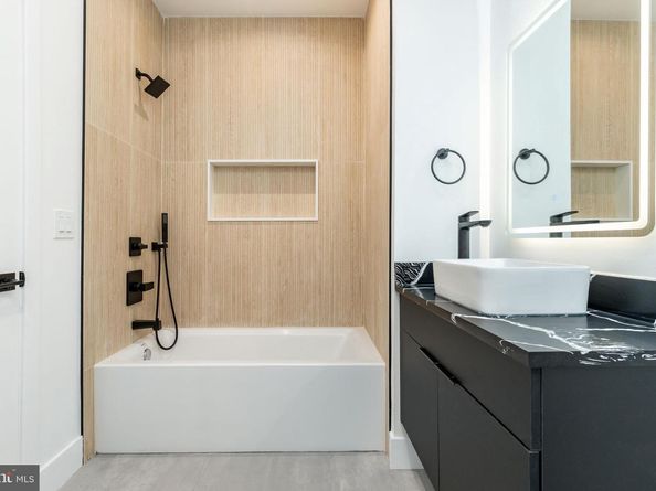 1649 6TH Street N, Philadelphia PA 19122