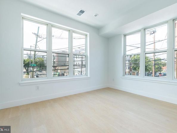 1649 6TH Street N, Philadelphia PA 19122