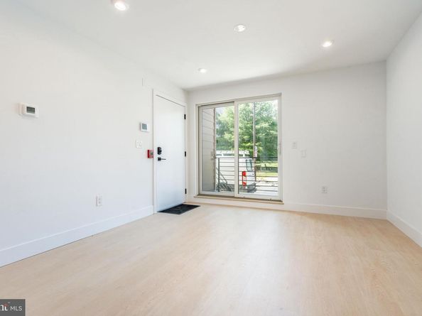 1649 6TH Street N, Philadelphia PA 19122