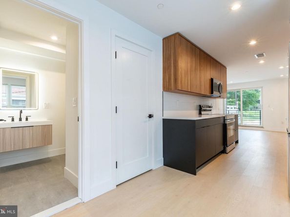 1649 6TH Street N, Philadelphia PA 19122