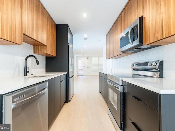 1649 6TH Street N, Philadelphia PA 19122