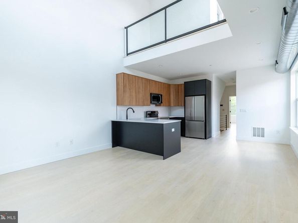 1649 6TH Street N, Philadelphia PA 19122