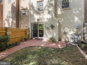 4517 Pinecrest Heights Drive, Annandale VA 22003