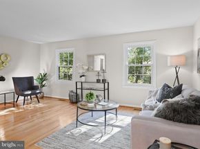 4517 Pinecrest Heights Drive, Annandale VA 22003