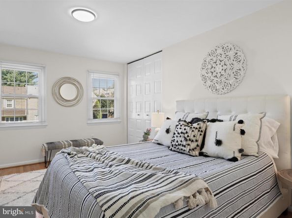 4517 Pinecrest Heights Drive, Annandale VA 22003