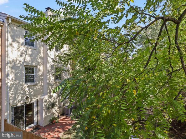 4517 Pinecrest Heights Drive, Annandale VA 22003