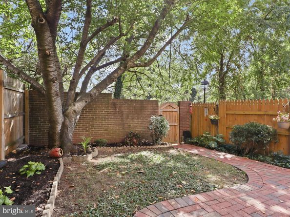 4517 Pinecrest Heights Drive, Annandale VA 22003