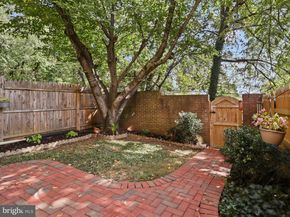 4517 Pinecrest Heights Drive, Annandale VA 22003