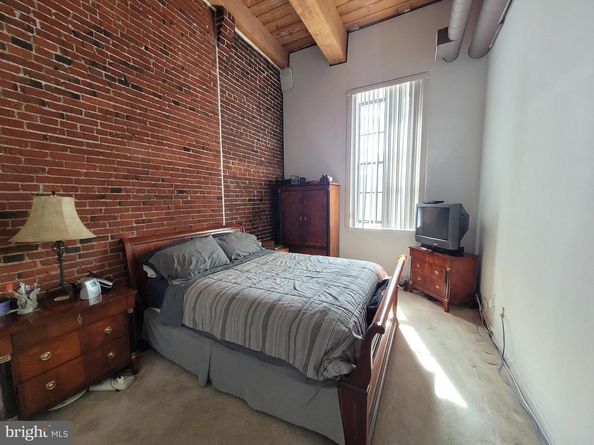 11 N 2nd Street 306, Philadelphia PA 19106