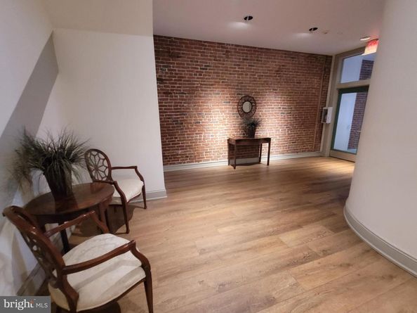 11 N 2nd Street 306, Philadelphia PA 19106