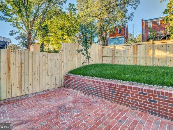 27 47TH Street SE, Washington DC 20019