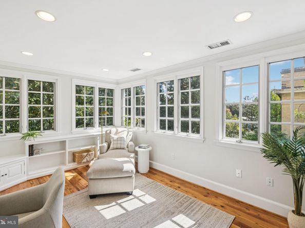 1545 35TH Street NW, Washington DC 20007