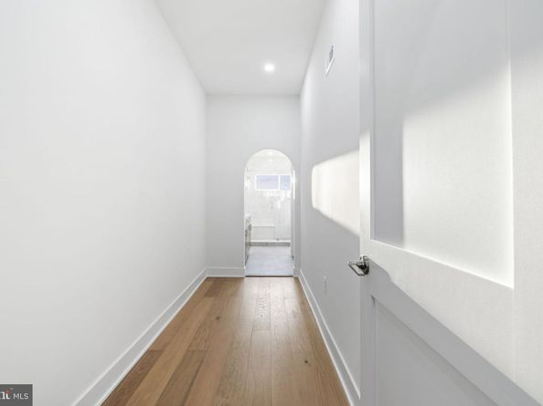 1318 S 8TH Street, Philadelphia PA 19147