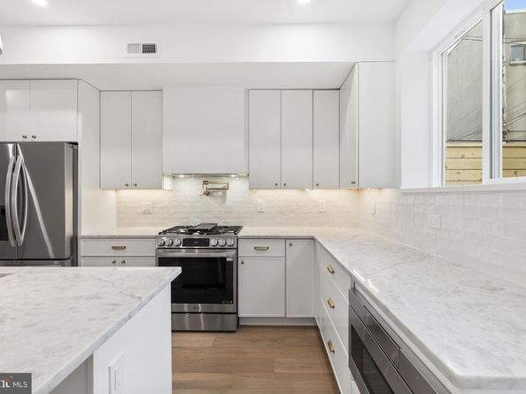 1318 S 8TH Street, Philadelphia PA 19147