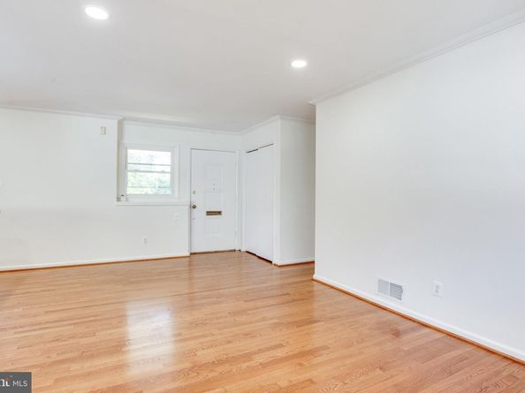 408 Branch Road SE, Vienna VA 22180