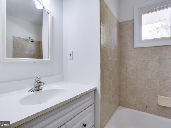 408 Branch Road SE, Vienna VA 22180