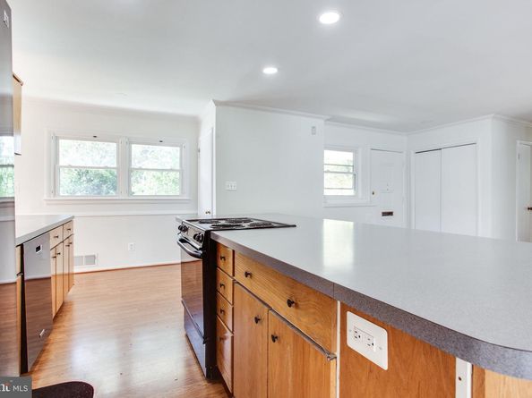 408 Branch Road SE, Vienna VA 22180