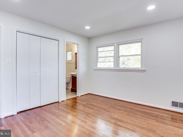 408 Branch Road SE, Vienna VA 22180