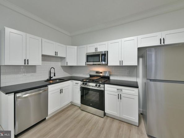 1725 W Juniata Street, Philadelphia PA 19140