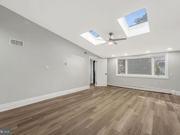 301 Shadeland Avenue, Drexel Hill PA 19026