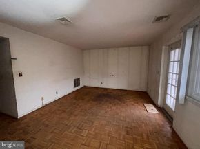 1134 South Street A, Philadelphia PA 19147