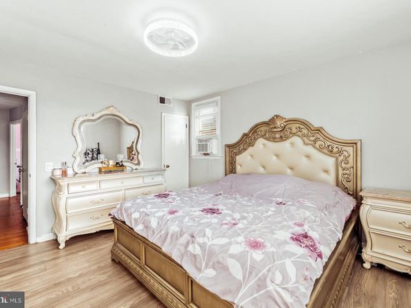 1809 Fox Chase Road, Philadelphia PA 19152