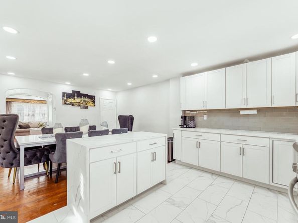 1809 Fox Chase Road, Philadelphia PA 19152