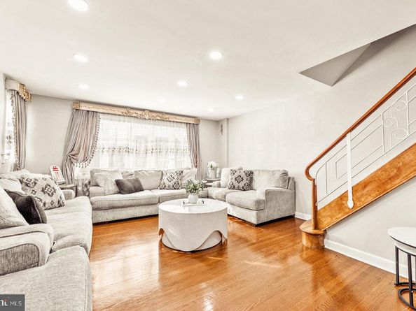 1809 Fox Chase Road, Philadelphia PA 19152