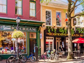 957 Powhatan Street, Alexandria VA 22314