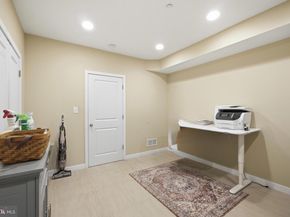 916 S 20TH Street A, Philadelphia PA 19146