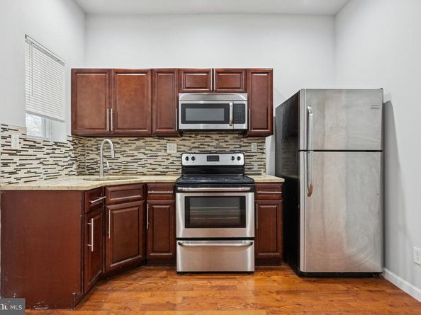 1913 W Montgomery Avenue, Philadelphia PA 19121