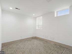 1913 W Montgomery Avenue, Philadelphia PA 19121