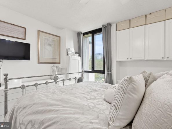 1250 4TH Street SW W107, Washington DC 20024