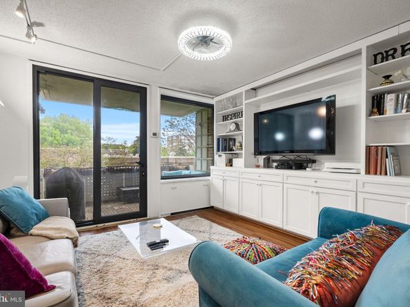 1250 4TH Street SW W107, Washington DC 20024
