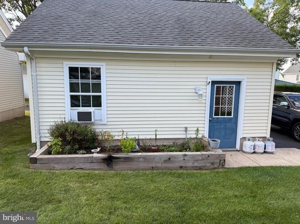 44 Valentine Road, Warminster PA 18974