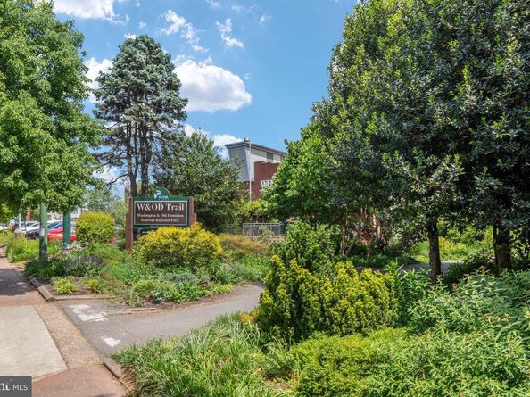 113 Pleasant Street NW 6, Vienna VA 22180