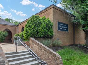 113 Pleasant Street NW 6, Vienna VA 22180