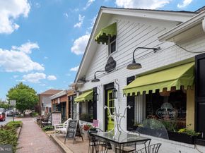 113 Pleasant Street NW 6, Vienna VA 22180